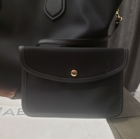 Authentic Michael Kors Eva Bag Tote! - Picture 7 of 7